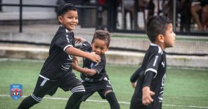 En Brisas Academy celebramos más que goles… celebramos comienzos.